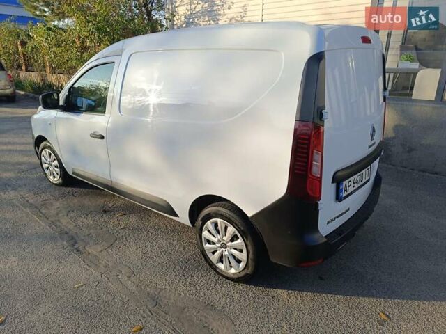 Белый Рено Экспресс, объемом двигателя 1.46 л и пробегом 87 тыс. км за 12200 $, фото 7 на Automoto.ua