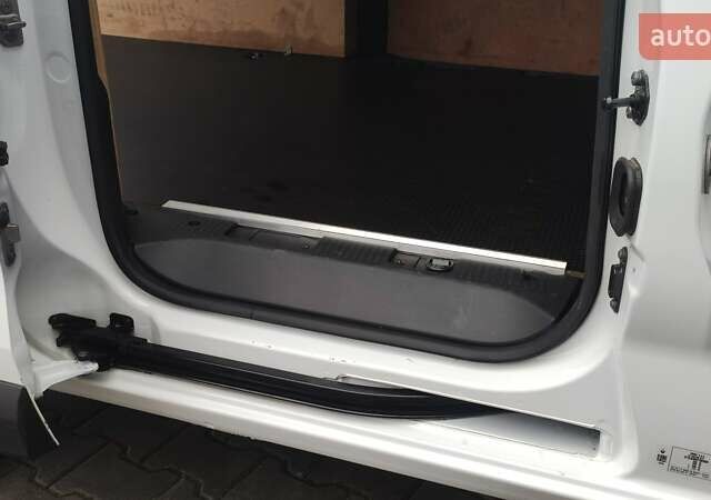 Белый Рено Экспресс, объемом двигателя 1.46 л и пробегом 52 тыс. км за 13450 $, фото 65 на Automoto.ua