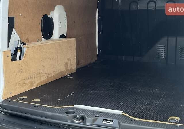 Білий Рено Експрес, об'ємом двигуна 1.46 л та пробігом 52 тис. км за 12999 $, фото 44 на Automoto.ua