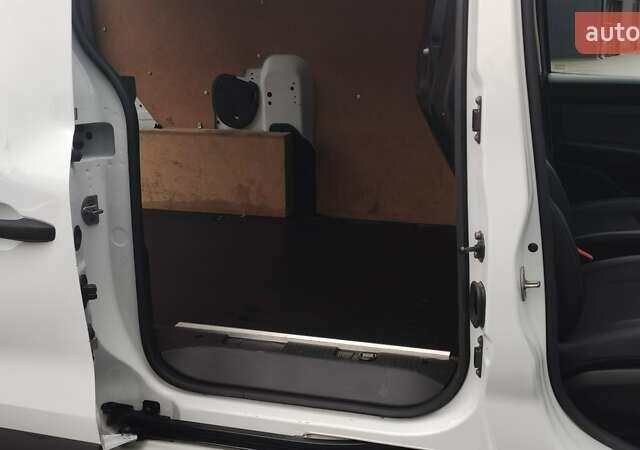 Белый Рено Экспресс, объемом двигателя 1.46 л и пробегом 52 тыс. км за 13450 $, фото 66 на Automoto.ua