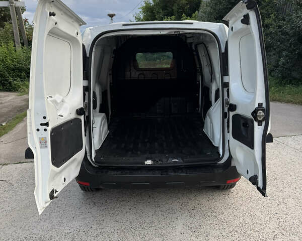 Белый Рено Экспресс, объемом двигателя 1.46 л и пробегом 11 тыс. км за 13950 $, фото 5 на Automoto.ua