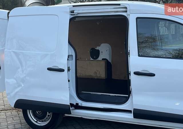 Білий Рено Експрес, об'ємом двигуна 1.46 л та пробігом 52 тис. км за 12999 $, фото 46 на Automoto.ua