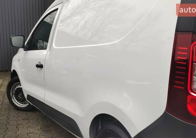 Белый Рено Экспресс, объемом двигателя 1.46 л и пробегом 52 тыс. км за 13450 $, фото 43 на Automoto.ua