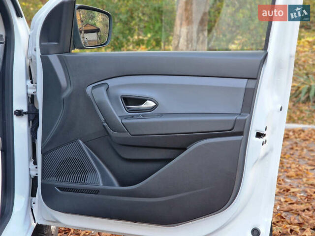 Рено Экспресс 2023 в Дрогобыче на Automoto.ua Белый Рено Экспресс, объемом двигателя 1.46 л и пробегом 52 тыс. км за 13900 $, фото 77 на Automoto.ua