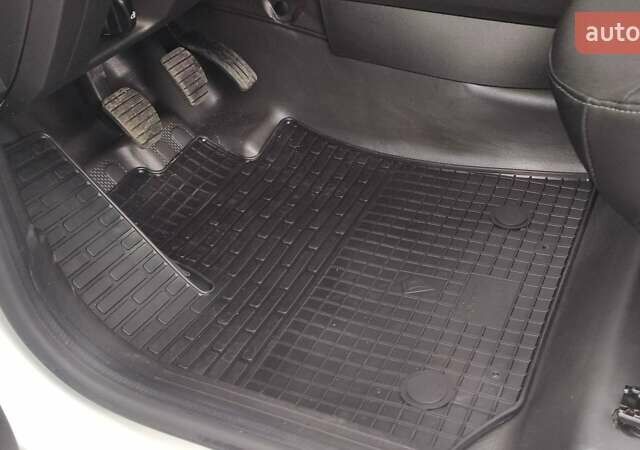 Белый Рено Экспресс, объемом двигателя 1.46 л и пробегом 52 тыс. км за 13450 $, фото 45 на Automoto.ua