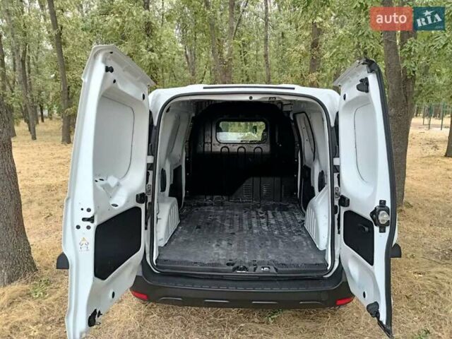 Білий Рено Експрес, об'ємом двигуна 1.46 л та пробігом 52 тис. км за 16000 $, фото 4 на Automoto.ua