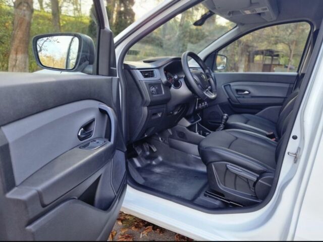 Белый Рено Экспресс, объемом двигателя 1.5 л и пробегом 80 тыс. км за 11300 $, фото 4 на Automoto.ua