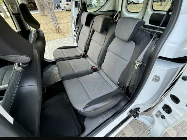 Белый Рено Экспресс, объемом двигателя 1.5 л и пробегом 80 тыс. км за 11300 $, фото 9 на Automoto.ua