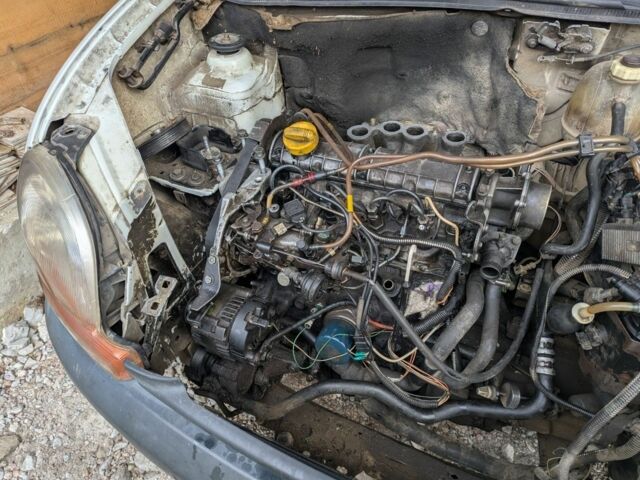 Білий Рено Експрес, об'ємом двигуна 1.9 л та пробігом 300 тис. км за 1200 $, фото 6 на Automoto.ua