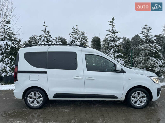 Белый Рено Экспресс, объемом двигателя 1.5 л и пробегом 224 тыс. км за 15799 $, фото 3 на Automoto.ua