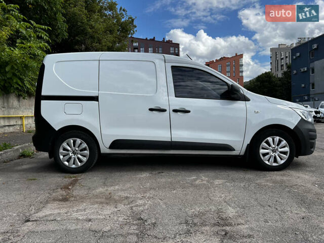 Білий Рено Експрес, об'ємом двигуна 1.46 л та пробігом 180 тис. км за 13800 $, фото 3 на Automoto.ua