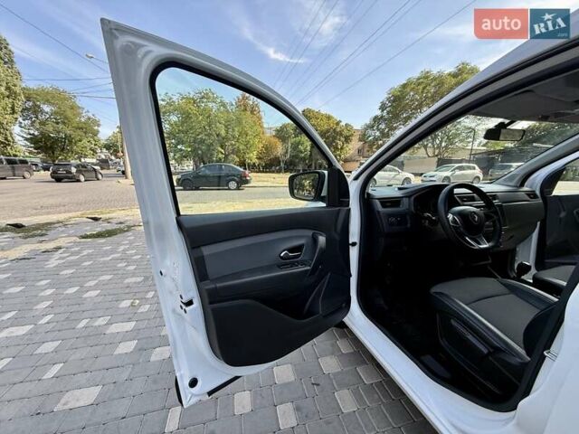 Рено Экспресс 2023 в Одессе на Automoto.ua Белый Рено Экспресс, объемом двигателя 1.46 л и пробегом 57 тыс. км за 9999 $, фото 29 на Automoto.ua