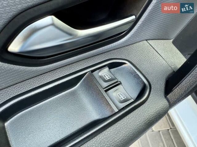 Рено Экспресс 2023 в Одессе на Automoto.ua Белый Рено Экспресс, объемом двигателя 1.46 л и пробегом 57 тыс. км за 9999 $, фото 32 на Automoto.ua