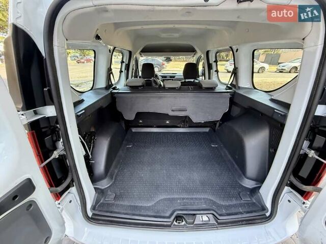 Рено Экспресс 2023 в Одессе на Automoto.ua Белый Рено Экспресс, объемом двигателя 1.46 л и пробегом 57 тыс. км за 9999 $, фото 59 на Automoto.ua