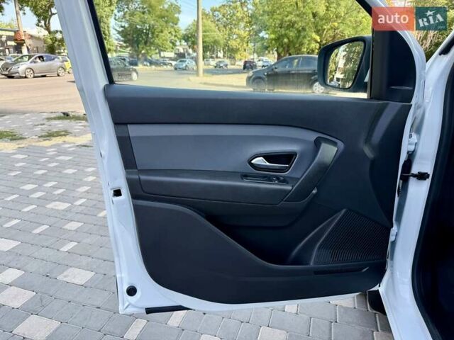 Рено Экспресс 2023 в Одессе на Automoto.ua Белый Рено Экспресс, объемом двигателя 1.46 л и пробегом 57 тыс. км за 9999 $, фото 28 на Automoto.ua