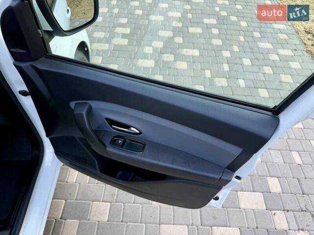 Рено Экспресс 2023 в Одессе на Automoto.ua Белый Рено Экспресс, объемом двигателя 1.46 л и пробегом 57 тыс. км за 9999 $, фото 41 на Automoto.ua