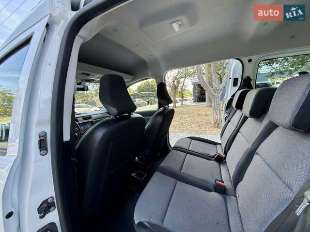Рено Экспресс 2023 в Одессе на Automoto.ua Белый Рено Экспресс, объемом двигателя 1.46 л и пробегом 57 тыс. км за 9999 $, фото 53 на Automoto.ua