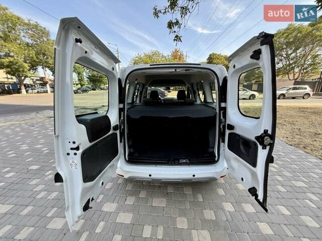 Рено Экспресс 2023 в Одессе на Automoto.ua Белый Рено Экспресс, объемом двигателя 1.46 л и пробегом 57 тыс. км за 9999 $, фото 55 на Automoto.ua