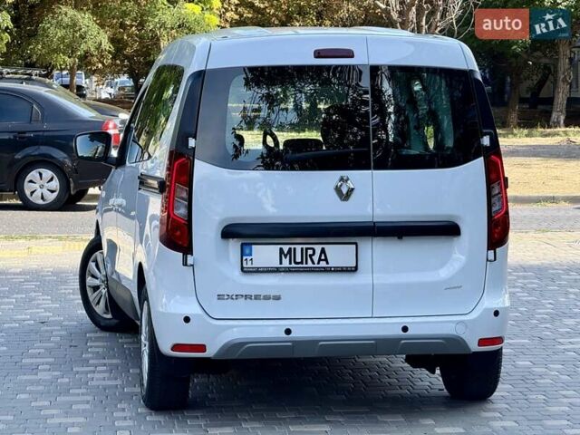 Рено Экспресс 2023 в Одессе на Automoto.ua Белый Рено Экспресс, объемом двигателя 1.46 л и пробегом 57 тыс. км за 9999 $, фото 25 на Automoto.ua