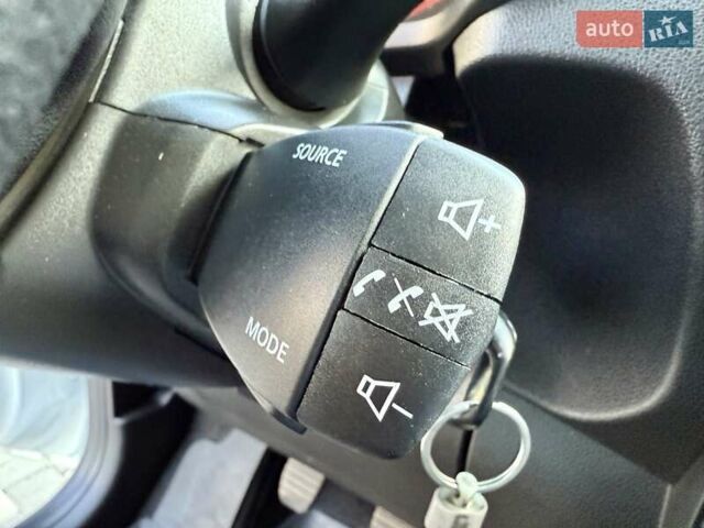 Рено Экспресс 2023 в Одессе на Automoto.ua Белый Рено Экспресс, объемом двигателя 1.46 л и пробегом 57 тыс. км за 9999 $, фото 50 на Automoto.ua