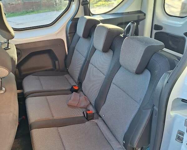 Белый Рено Экспресс, объемом двигателя 1.46 л и пробегом 60 тыс. км за 22500 $, фото 10 на Automoto.ua