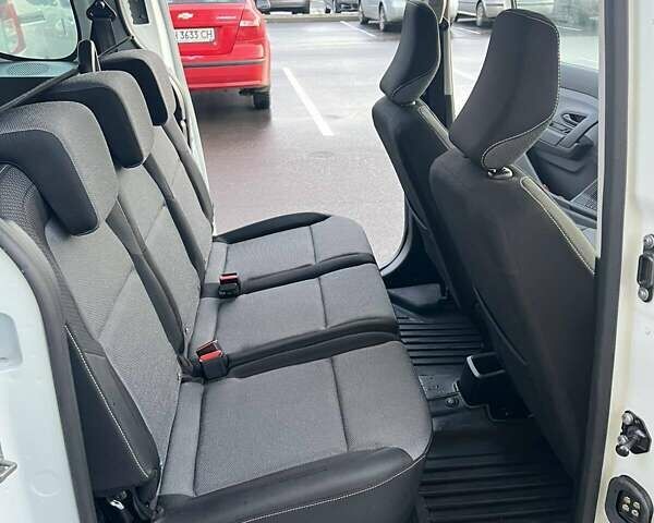 Білий Рено Експрес, об'ємом двигуна 1.46 л та пробігом 5 тис. км за 18499 $, фото 22 на Automoto.ua