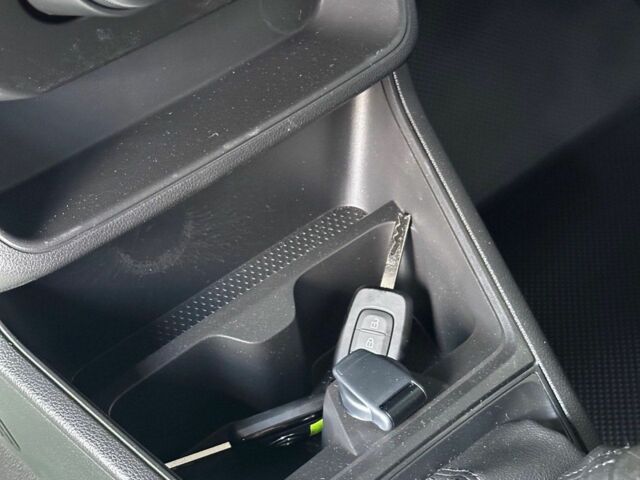 Белый Рено Экспресс, объемом двигателя 0 л и пробегом 0 тыс. км за 21780 $, фото 9 на Automoto.ua