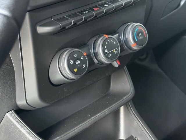 Белый Рено Экспресс, объемом двигателя 0 л и пробегом 0 тыс. км за 21780 $, фото 3 на Automoto.ua