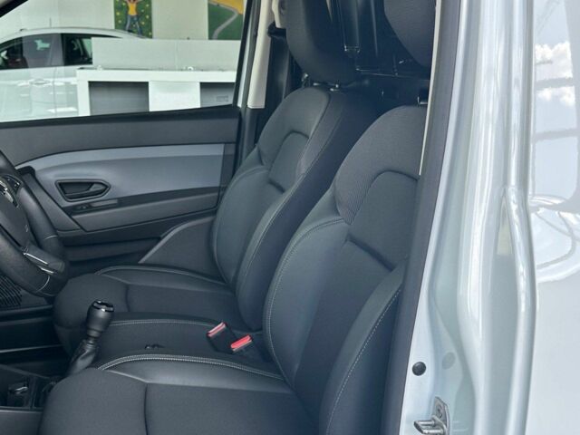 Белый Рено Экспресс, объемом двигателя 0 л и пробегом 0 тыс. км за 21780 $, фото 4 на Automoto.ua