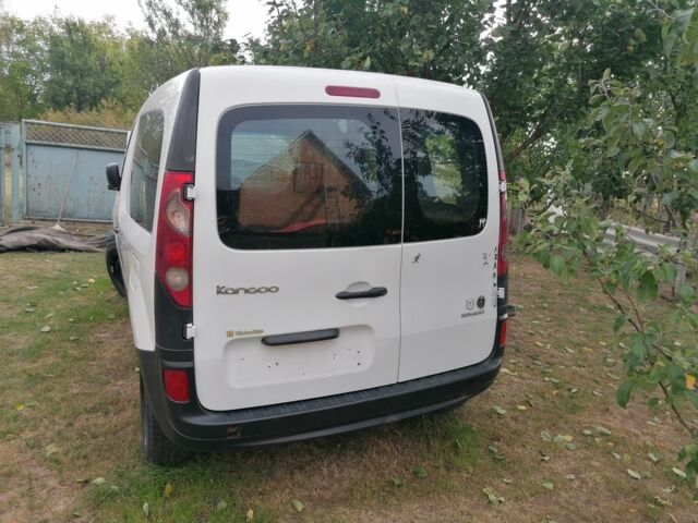 Белый Рено Экспресс, объемом двигателя 1 л и пробегом 425 тыс. км за 1750 $, фото 4 на Automoto.ua