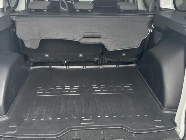 Білий Рено Експрес, об'ємом двигуна 1.5 л та пробігом 129 тис. км за 13000 $, фото 7 на Automoto.ua