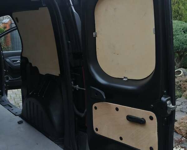 Черный Рено Экспресс, объемом двигателя 1.5 л и пробегом 222 тыс. км за 10300 $, фото 36 на Automoto.ua