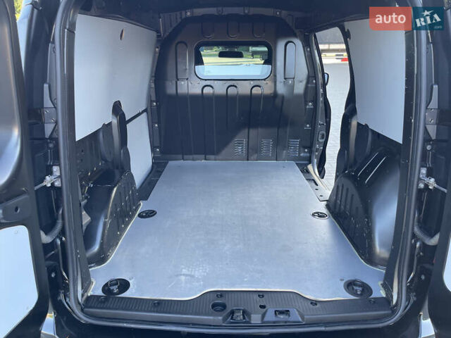 Чорний Рено Експрес, об'ємом двигуна 1.46 л та пробігом 45 тис. км за 14800 $, фото 24 на Automoto.ua