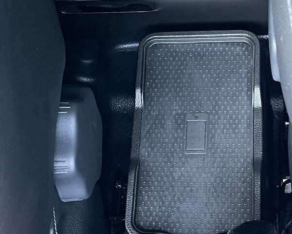 Чорний Рено Експрес, об'ємом двигуна 1.46 л та пробігом 45 тис. км за 14800 $, фото 48 на Automoto.ua