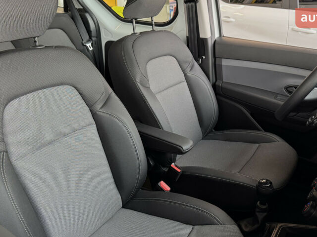 купить новое авто Рено Экспресс 2025 года от официального дилера Автоцентр AUTO.RIA Рено фото