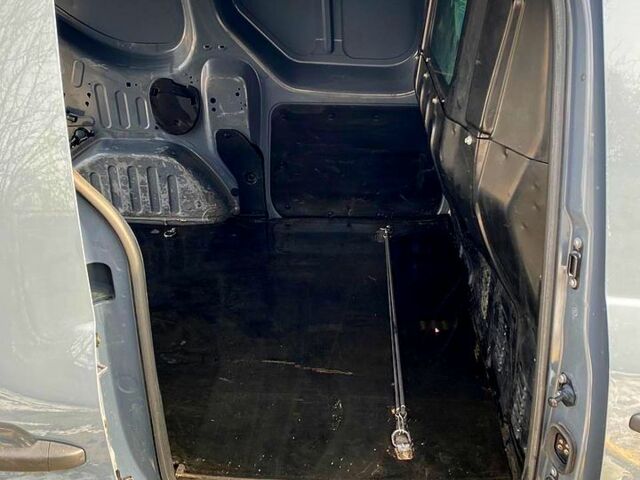 Сірий Рено Експрес, об'ємом двигуна 1.5 л та пробігом 83 тис. км за 14600 $, фото 4 на Automoto.ua