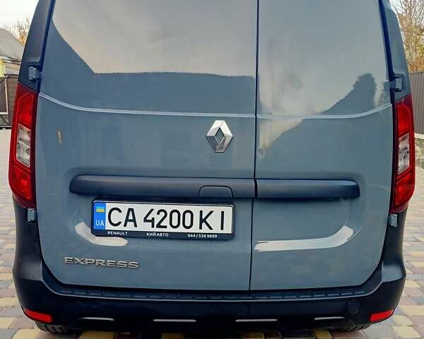 Серый Рено Экспресс, объемом двигателя 1.46 л и пробегом 33 тыс. км за 21000 $, фото 5 на Automoto.ua