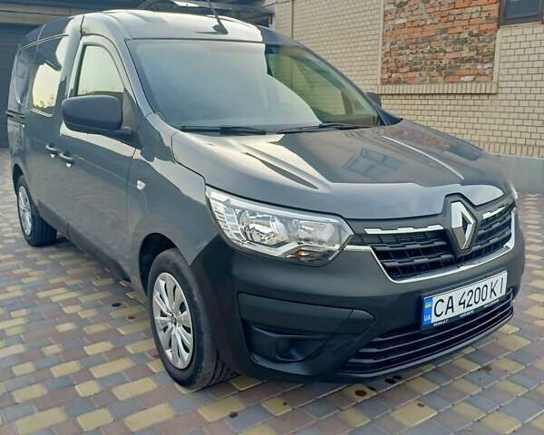 Серый Рено Экспресс, объемом двигателя 1.46 л и пробегом 33 тыс. км за 21000 $, фото 2 на Automoto.ua