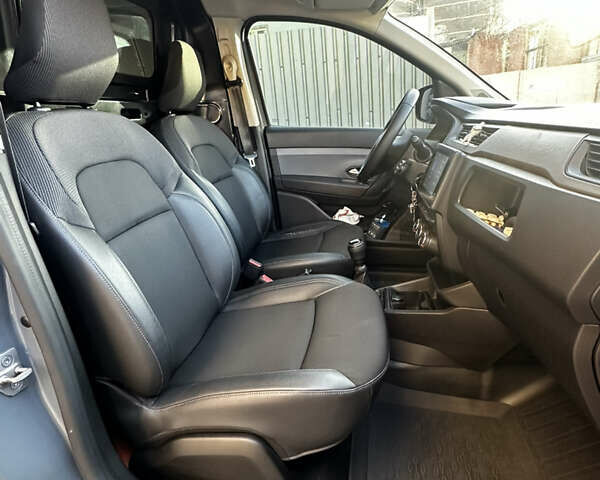 Сірий Рено Експрес, об'ємом двигуна 1.46 л та пробігом 149 тис. км за 12200 $, фото 10 на Automoto.ua