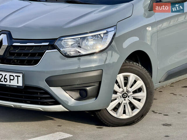 Серый Рено Экспресс, объемом двигателя 1.46 л и пробегом 28 тыс. км за 18999 $, фото 7 на Automoto.ua