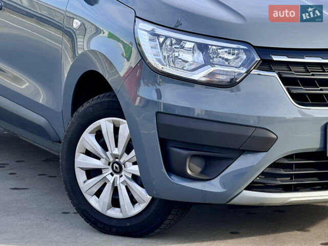 Серый Рено Экспресс, объемом двигателя 1.46 л и пробегом 28 тыс. км за 18999 $, фото 4 на Automoto.ua