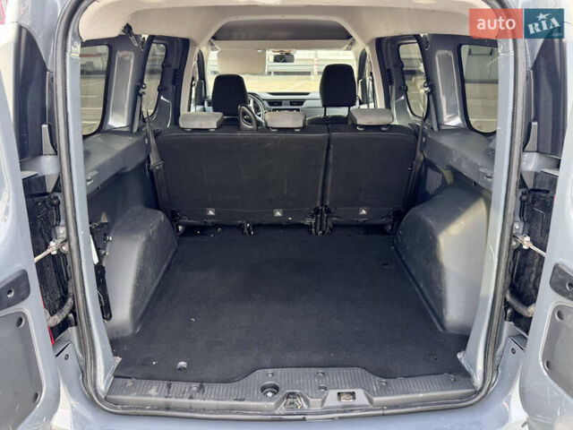 Серый Рено Экспресс, объемом двигателя 1.46 л и пробегом 28 тыс. км за 18999 $, фото 40 на Automoto.ua