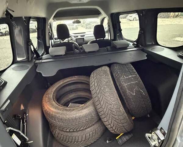 Рено Экспресс 2024 в Киеве на Automoto.ua Серый Рено Экспресс, объемом двигателя 1.46 л и пробегом 2 тыс. км за 23222 $, фото 3 на Automoto.ua