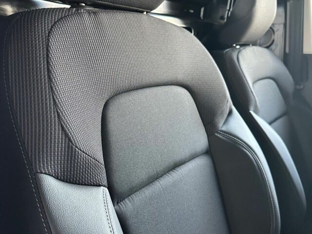 Серый Рено Экспресс, объемом двигателя 0 л и пробегом 0 тыс. км за 22204 $, фото 9 на Automoto.ua