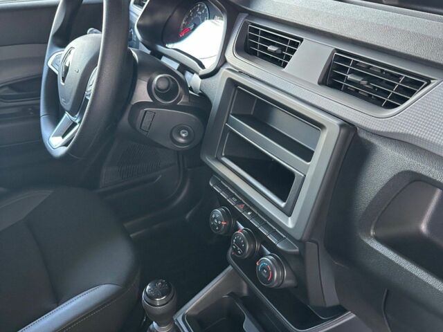 Серый Рено Экспресс, объемом двигателя 0 л и пробегом 0 тыс. км за 22204 $, фото 5 на Automoto.ua