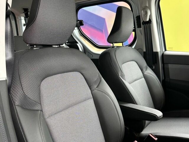 Серый Рено Экспресс, объемом двигателя 0 л и пробегом 0 тыс. км за 26162 $, фото 4 на Automoto.ua