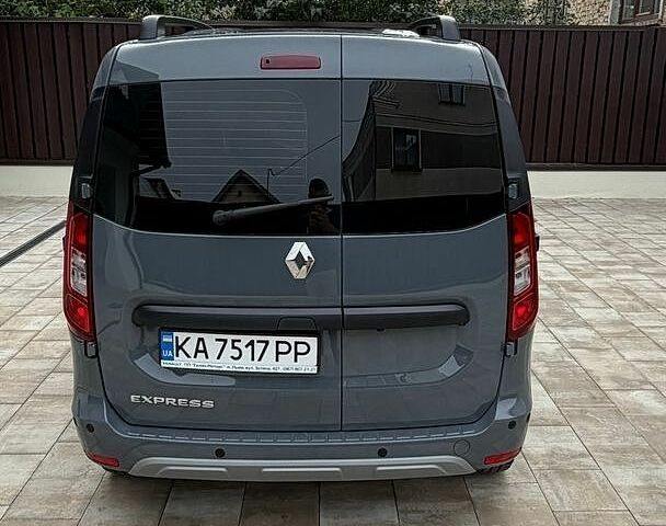 Серый Рено Экспресс, объемом двигателя 1.46 л и пробегом 40 тыс. км за 23000 $, фото 6 на Automoto.ua