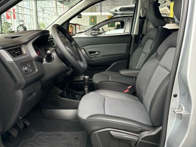 Серый Рено Экспресс, объемом двигателя 0 л и пробегом 0 тыс. км за 26162 $, фото 3 на Automoto.ua