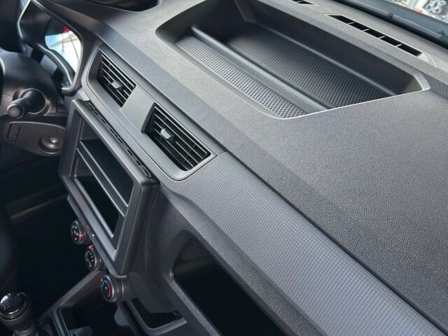 Серый Рено Экспресс, объемом двигателя 0 л и пробегом 0 тыс. км за 22204 $, фото 7 на Automoto.ua