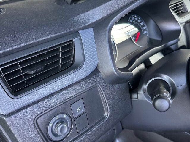 Серый Рено Экспресс, объемом двигателя 0 л и пробегом 0 тыс. км за 22204 $, фото 11 на Automoto.ua